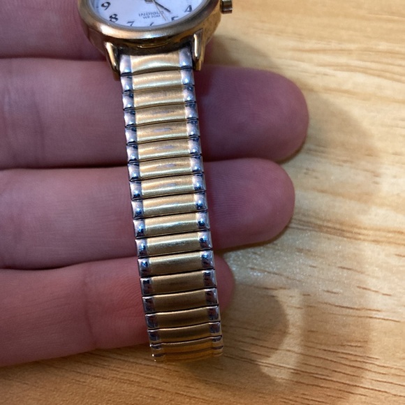 3 for $33 Timex Women's T2H381 Easy Reader Two-Tone Expansion Band Watch - Picture 2 of 9